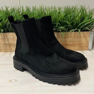 Black Chelsea Boots